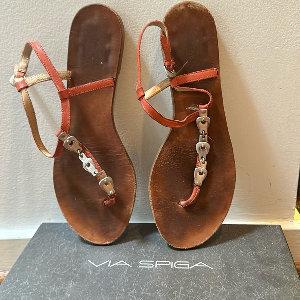 Via Spiga coral thong embellished Sade sandals size 9.5